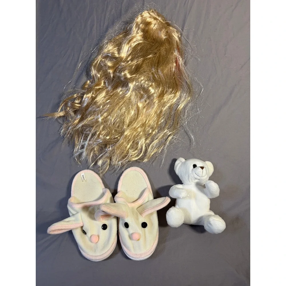 Spirit Halloween The Walking Dead Bunny Slipper Girl Costume Pink Adult S/M 4-8